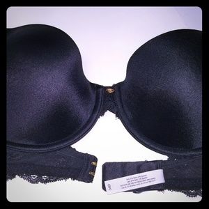 Jennifer Lopez Intimates Black Lace Bra